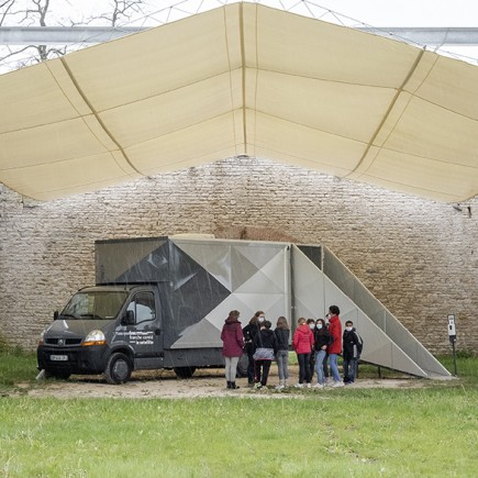 Vue de l’exposition Des choses de la nature dans Le Satellite