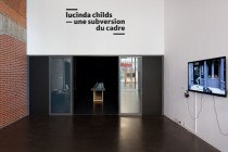 Vue de l’exposition : Lucinda Childs — une subversion du cadre. Frac Franche-Comté, 2026., photo : Blaise Adilon